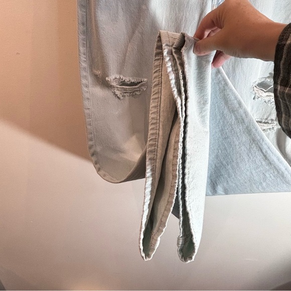 DIVIDED Sz 16 Jeans Wide Leg Distressed Light Wash High Rise Zipper NEW WITH TAG - Picture 6 of 12